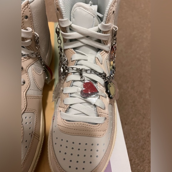 NIKE “BE TRUE” TERMINATOR HIGH BT WOMENS SIZE 7 SUMMIT WHITE/SANDDRIFT WHITE - Picture 9 of 11